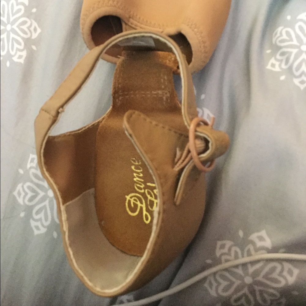 Dance Shoes - Picture 5 of 8